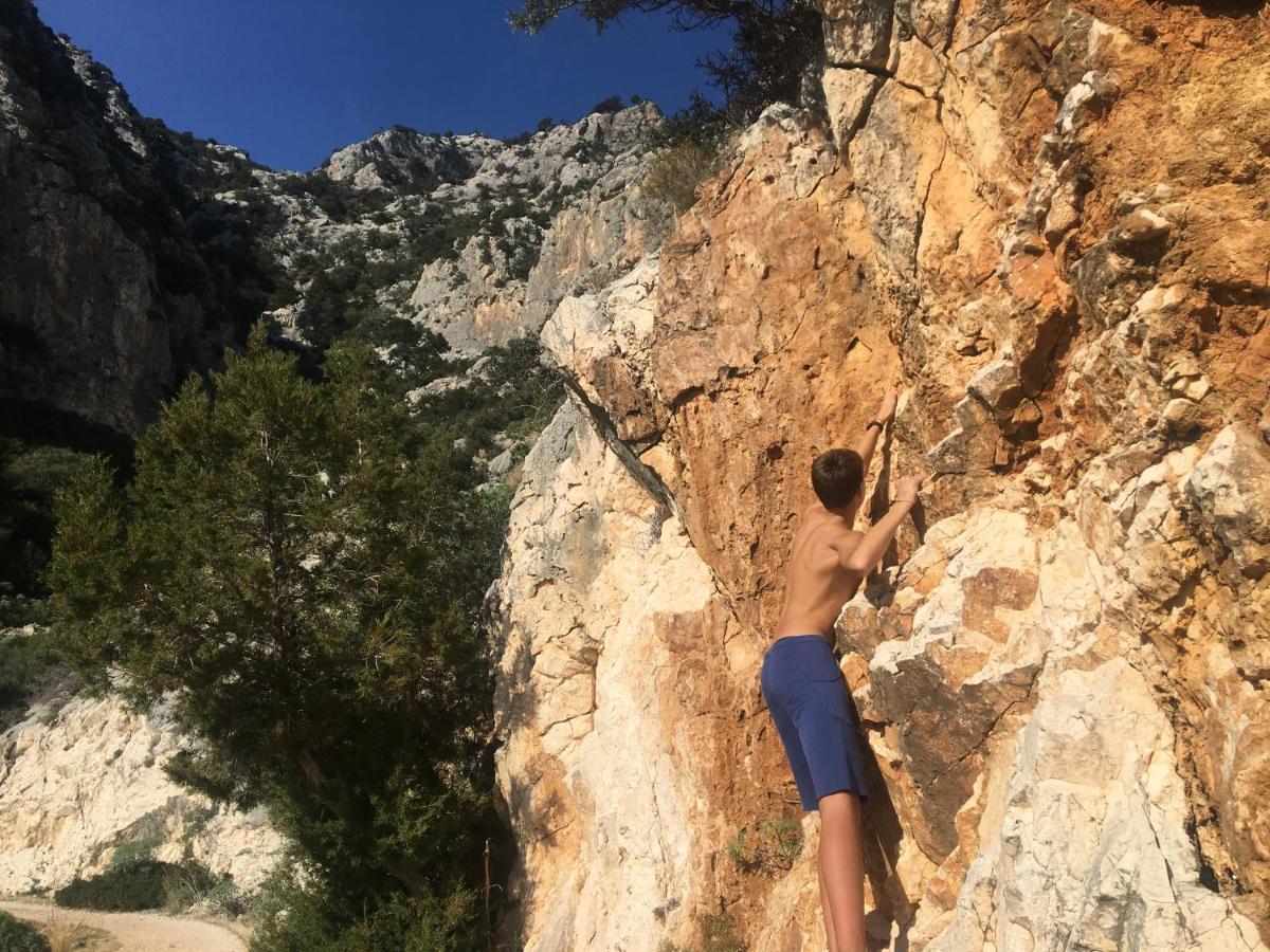Cav Mameli Aparthotel Dorgali Exterior foto